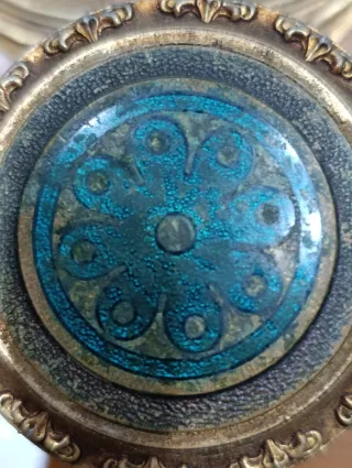 Perchero vintage metal dorado y azul