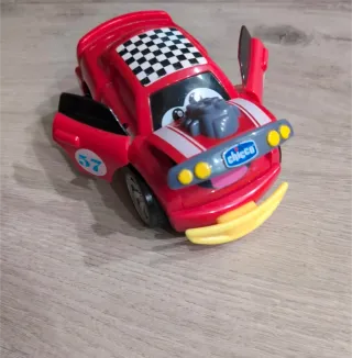 Macchinina Chicco rossa