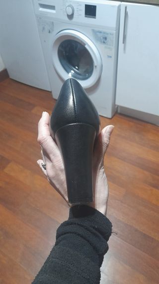 Zapatos de tacón elegantes Latouche negros