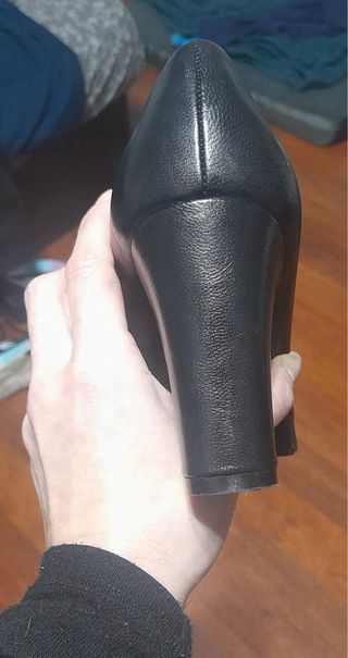 Zapatos de tacón elegantes Latouche negros