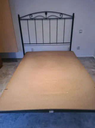 Cabecero, somier y tabla. Estructura cama