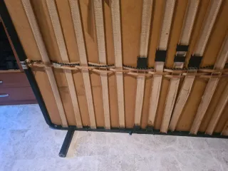 Cabecero, somier y tabla. Estructura cama