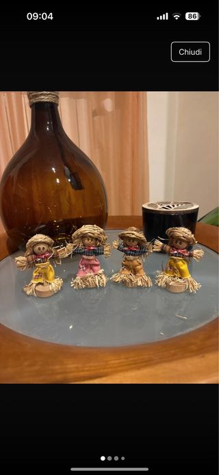 Spaventapasseri in paglia e legno