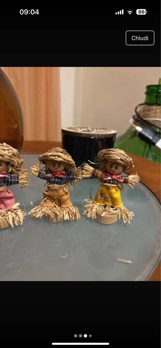 Spaventapasseri in paglia e legno