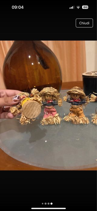 Spaventapasseri in paglia e legno