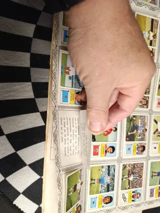 Album Liga 1973-74 + poster central  Completo