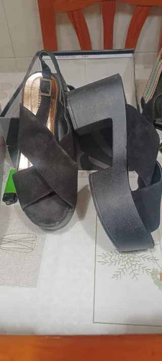 Zapatos de tacón negros talla 39