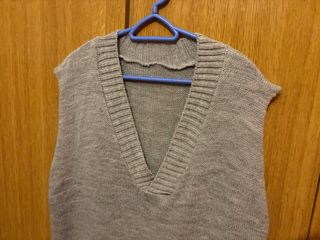 Chaleco gris de punto