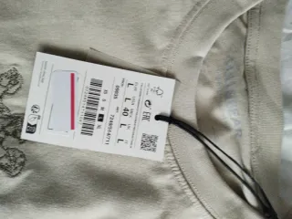 Camiseta Pull and Bear Beige