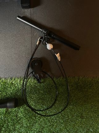 Banco de pesas con barra y discos