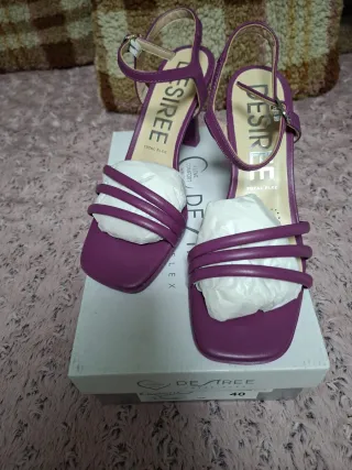 Tacones DESIREE Morados Talla 40
