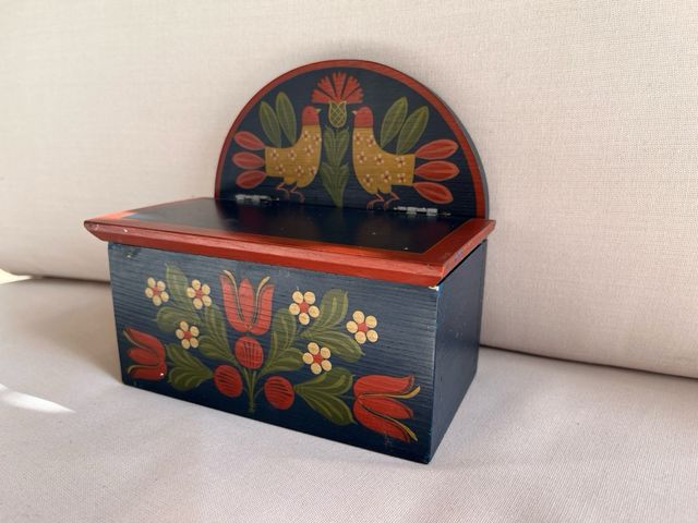 Organizador Folk Art pintado à mão 1980