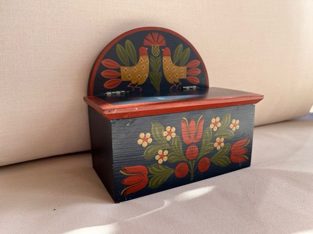 Organizador Folk Art pintado à mão 1980