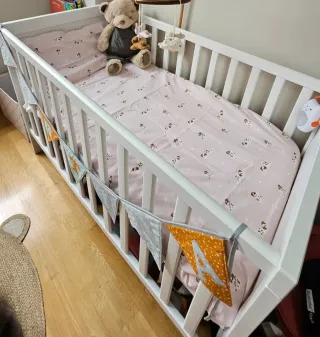 Cuna blanca modelo Sundvik Ikea