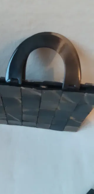 Bolsos de fiesta (2 unidades). Nacar y asas de ast