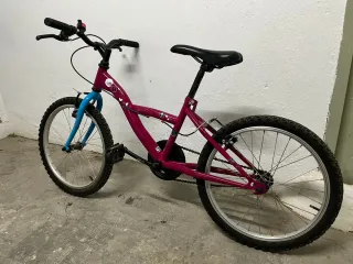 Bicicleta niña morada y azul