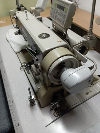 Maquina de coser Plana Sunstar