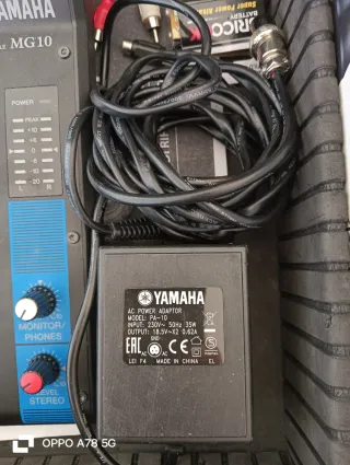 Yamaha MG10 Mixer + Alimentatore PA-10