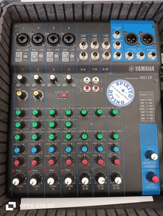 Yamaha MG10 Mixer + Alimentatore PA-10