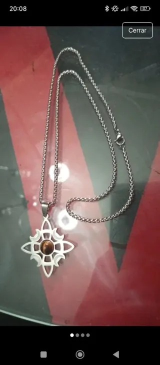 Collar con dije de nudo de bruja y ojo de tigre