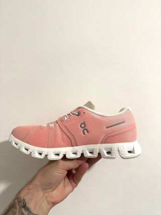 On Running Cloud Coral Sneakers