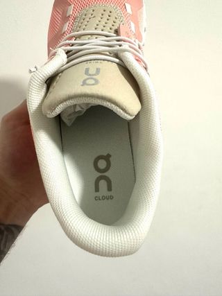 On Running Cloud Coral Sneakers