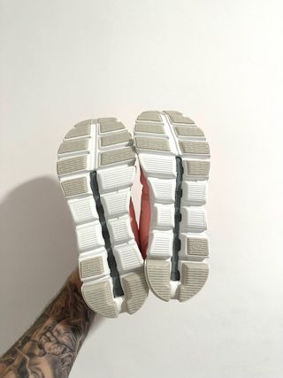 On Running Cloud Coral Sneakers