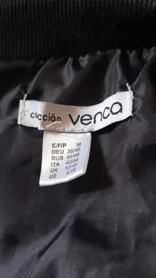 Cazadora acolchada negra