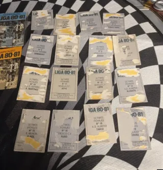 350 cromos Liga 81-82 sin repetir recuperados y