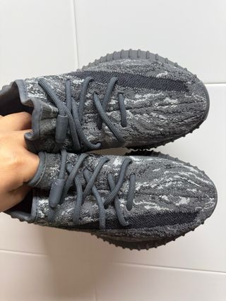 Adidas Yeezy Boost 350 V2