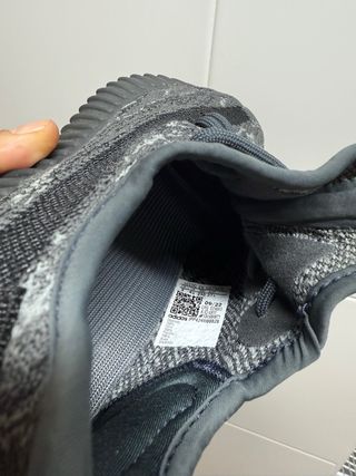 Adidas Yeezy Boost 350 V2