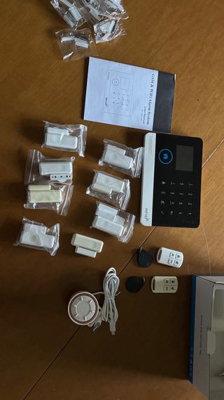 Allarme WIFI+GSM con sensori porta e telecomando