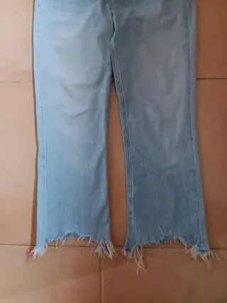 Pantalón vaquero Zara Talla 42