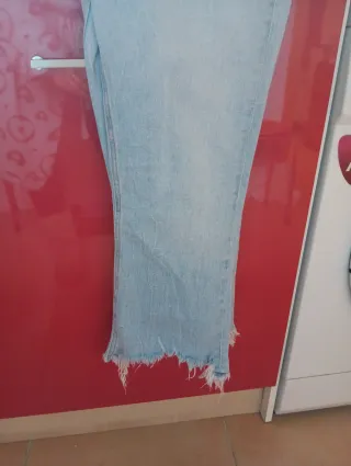 Pantalón vaquero Zara Talla 42