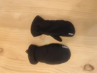 Manoplas niño negras y grises