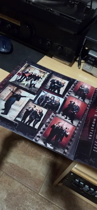 Libreto Helloween Giants & Monsters