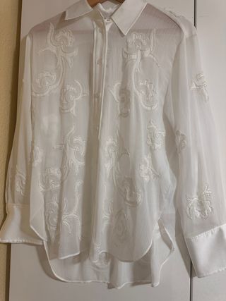 Camisa Zara blanca bordada