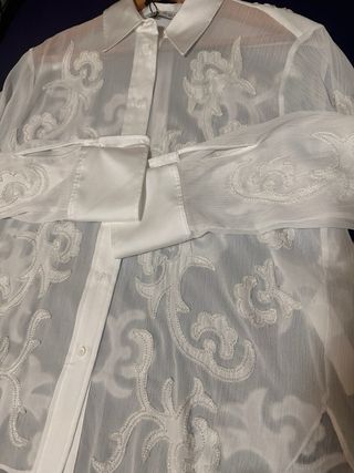 Camisa Zara blanca bordada