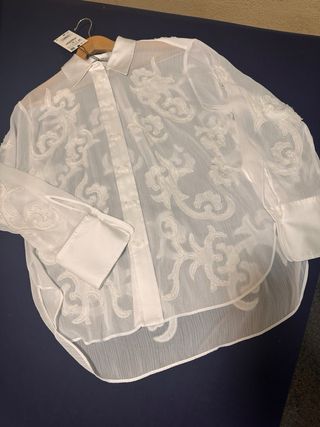 Camisa Zara blanca bordada