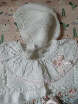 Chaqueta, capota,cubrepañal y body bebe 12 meses