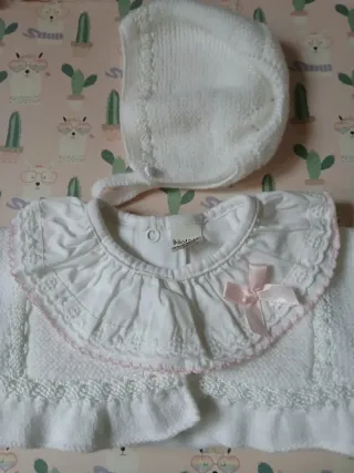 Chaqueta, capota,cubrepañal y body bebe 12 meses