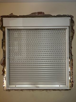 Ventanales con persiana