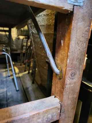 Mesa estilo industrial madera y metal