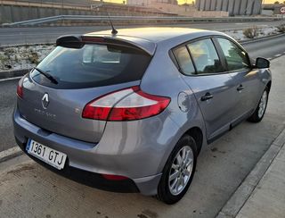 Renault Megane 5P