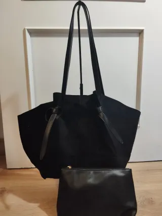 Bolso Negro Suede con Neceser
