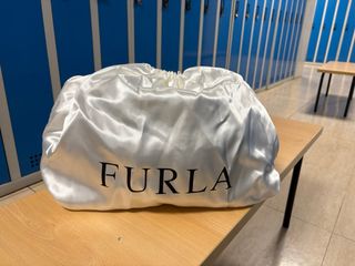 Bolso Furla metalizado sin uso