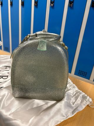 Bolso Furla metalizado sin uso