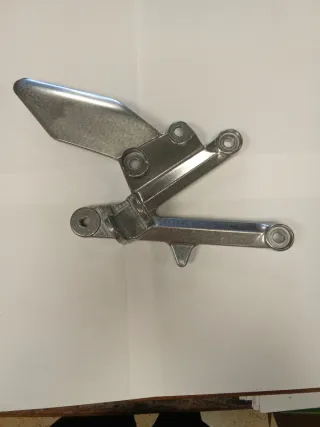 Soporte Estribera Delantera Der Yamaha TZR50