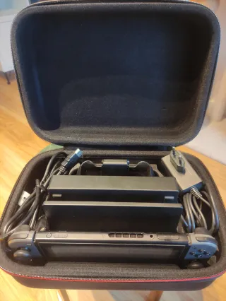 Nintendo Switch Completa + Scatola di trasporto