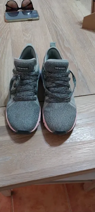 Deportivas chica grises y rosas